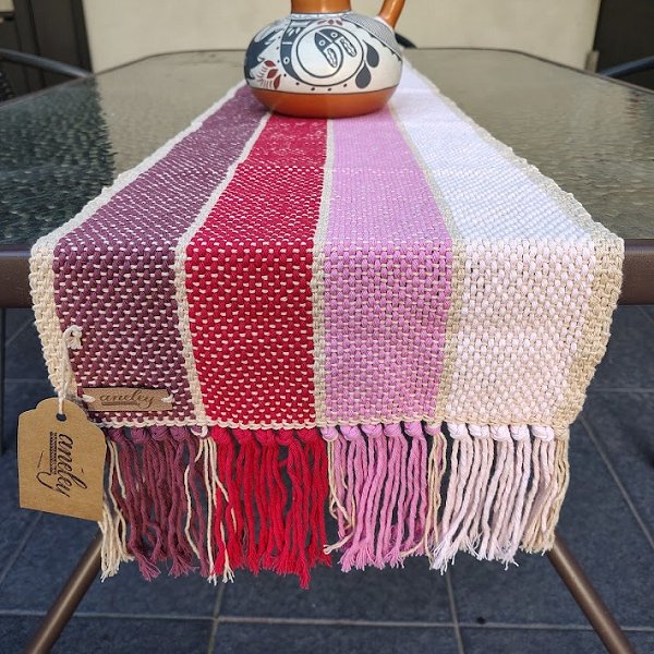 Caminos de mesa Rupu Rosados tejidos en telar artesanales
